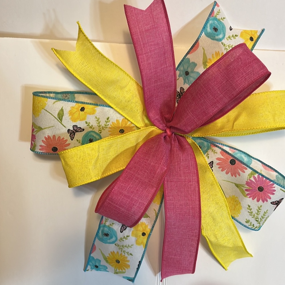 Spring accent bow - Picture 2 of 4